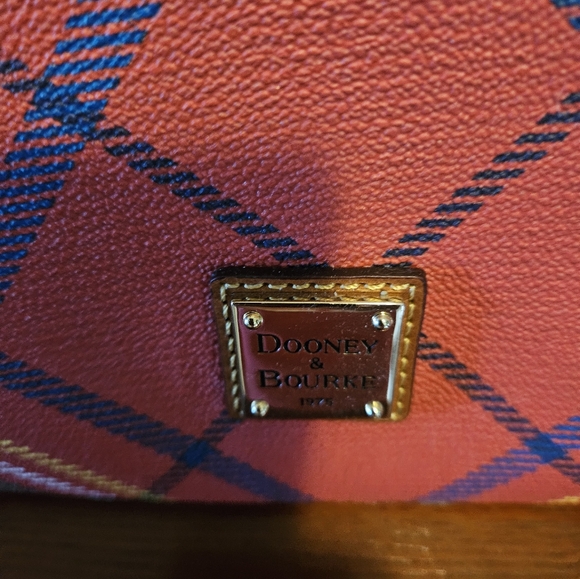 NWT ☆ Dooney & Bourke Domed Satchel Handbag, Brand NEW! - Picture 3 of 4